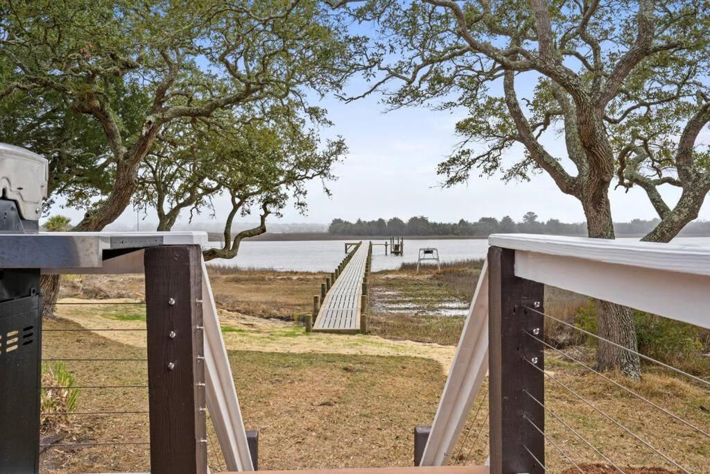 Dolphin Cove - Whole Waterfront House With Dock Ocean Isle Beach Exterior foto
